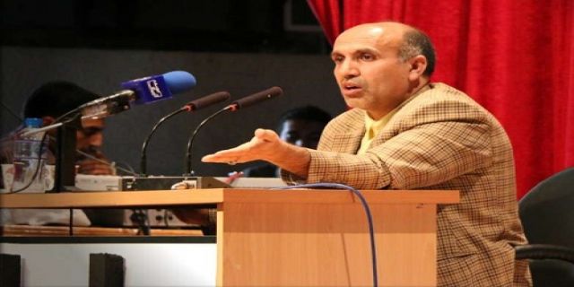 تفاوت  دیدگاه از اقتصاد مبتنی بر قوانین آدام اسمیت  و تفکر اقتصاد اسلامی با یک تفکر فارغ از قوانین ادام اسمیت و مبتنی  به کمک; آحاد بشر  به هم  سیر  تعالی  بسوی خدا