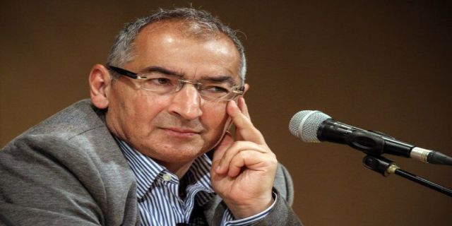  زیباکلام: اگر آمریکا به خاک کشورم حمله کند، دیگر دنبال نظریه‌پردازی نیستم، اسلحه دست می‌گیرم
