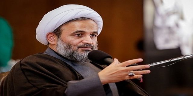 حمله شاگرد آیت الله مصباح به رئیس دولت اصلاحات: می‌گوید جلوی این طوفان را در منطقه با خردمندی بگیرید! خب که چه بشود؟ / می‌خواهند بگویند مقاله ما در گاردین بود که باعث جلوگیری از جنگ شد، مثل احمق‌هایی که می‌گفتند مذاکره سایه جنگ را دور کرد