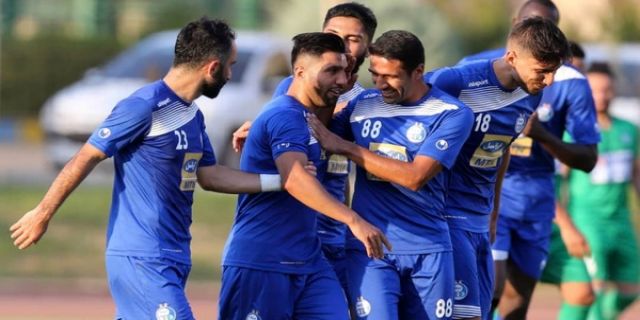  درگیری فیزیکی در رختکن استقلال/ دشتی و اسماعیلی از خجالت هم درآمدند!