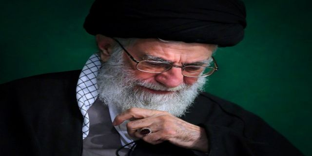 پیام تسلیت حضرت آیت الله خامنه ای در پی شهادت سردار سلیمانی؛ رهبر معظم انقلاب: انتقام سختی در انتظار جنایتکاران است / اعلام سه روز عزای عمومی