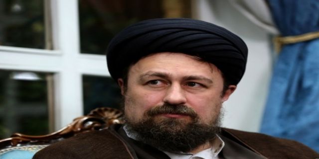  سید حسن خمینی: مضحکه است که قصه جنگ را بگوییم و نگوییم فرمانده جنگ آقای هاشمی بود و نگوییم نخست وزیرش چه کسی بوده یا بنیاد شهیدش را چه کسی اداره کرده است / هیچ لزومی ندارد اگر الآن من با شما بد هستم گذشته هم بد بوده باشیم، ممکن است با کسی رفیق بوده ایم، اما بعدا روابطمان را به هم زده ایم / ظاهرا در دید برخی انقلابی خوب هم انقلابی مرده است