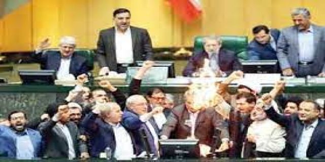  جهانگیری: فراموش نکرده ایم که عده ای در مجلس برجام را آتش زدند؛