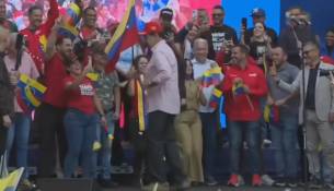 ترامپ: آمریکا یک نفتکش «بسیار بزرگ» را در سواحل ونزوئلا توقیف کرد / ادعای دادستان کل آمریکا: این نفتکش، با نقض تحریم‌ها نفت ونزوئلا و ایران را حمل می‌کرد 