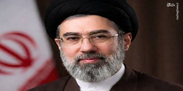آیت‌الله العظمی  خامنه‌ای رهبر جمهوری اسلامی ایران شد............در هر توافق یا جنگی مطیع رهبر عزیزمان بودیم...هستیم...و خواهیم بود.
