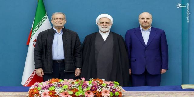       سیاست   وحدت سران قوا در پاسخ به یاوه‌گویی رییس‌جمهور آمریکا: در ایرانِ ما تندرو و میانه‌رو وجود ندارد/ همه ما «ایرانی» و «انقلابی» هستیم