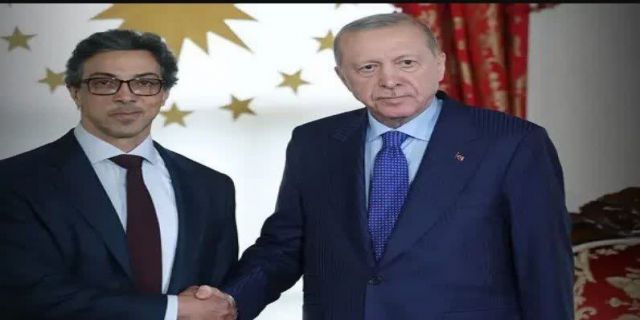 دیدار معاون رئیس امارات با اردوغان  شیخ منصور بن زاید آل نهیان، معاون رئیس امارات متحده عربی که به ترکیه رفته است با رجب طیب اردوغان رئیس جمهور این کشور در استانبول دیدار کرد.