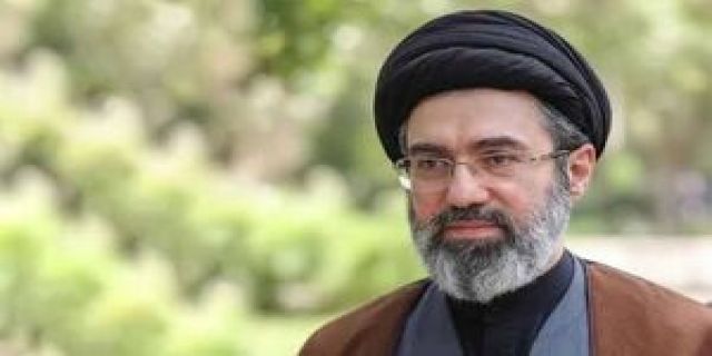  پیام رهبر معظم انقلاب اسلامی به مناسبت روز پرستار/ بانوان ایران پیشگامان مقاومت در پشت خطوط جنگ هستند/ تاریخ نهضت و انقلاب اسلامی مملوّ از صحنه‌های حضور زینبی بانوان و دختران ایران است